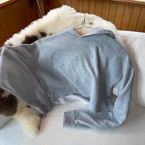 Gray cropped sweatshirt